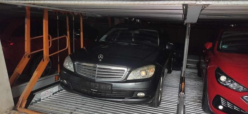 Grau Gebraucht 2010 Mercedes 200 Kombi | 1.900 € - Bild 1/2