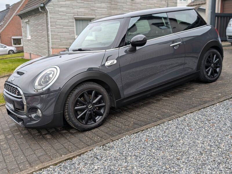 Grau Gebraucht 2014 Mini Cooper S Kleinwagen | 15.999 € (Fairer Preis) - Bild 1/4