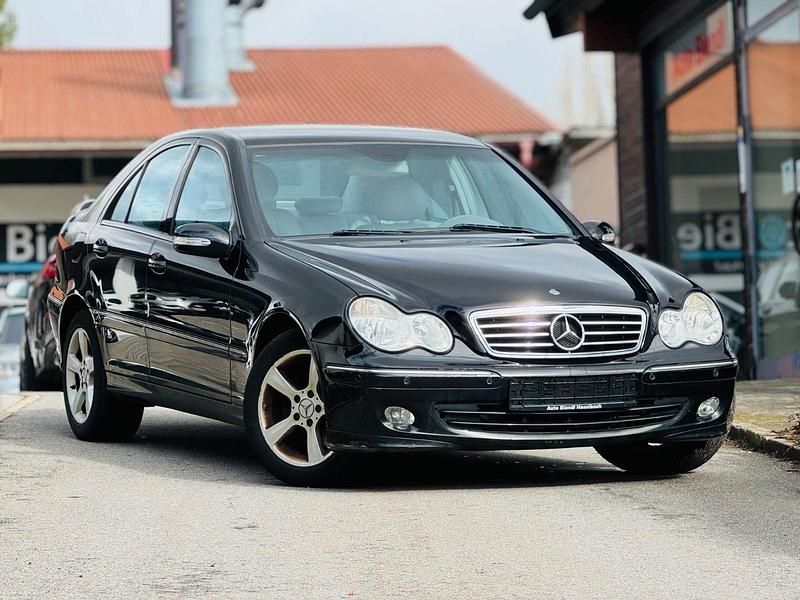 Gebraucht Mercedes C200 163 PS (119 kW) 2005 Schwarz Limousine