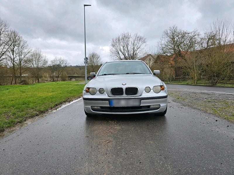 Gebraucht BMW 316 116 PS (85 kW) 2002 Silber Coupé