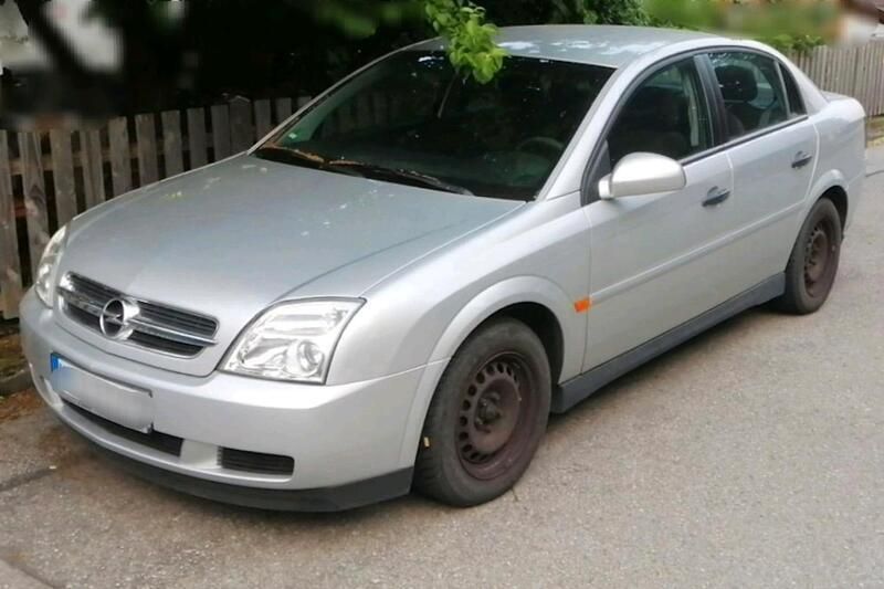 Grau Gebraucht 2003 Opel Vectra Limousine | 350 € (Superpreis) - Bild 1/4