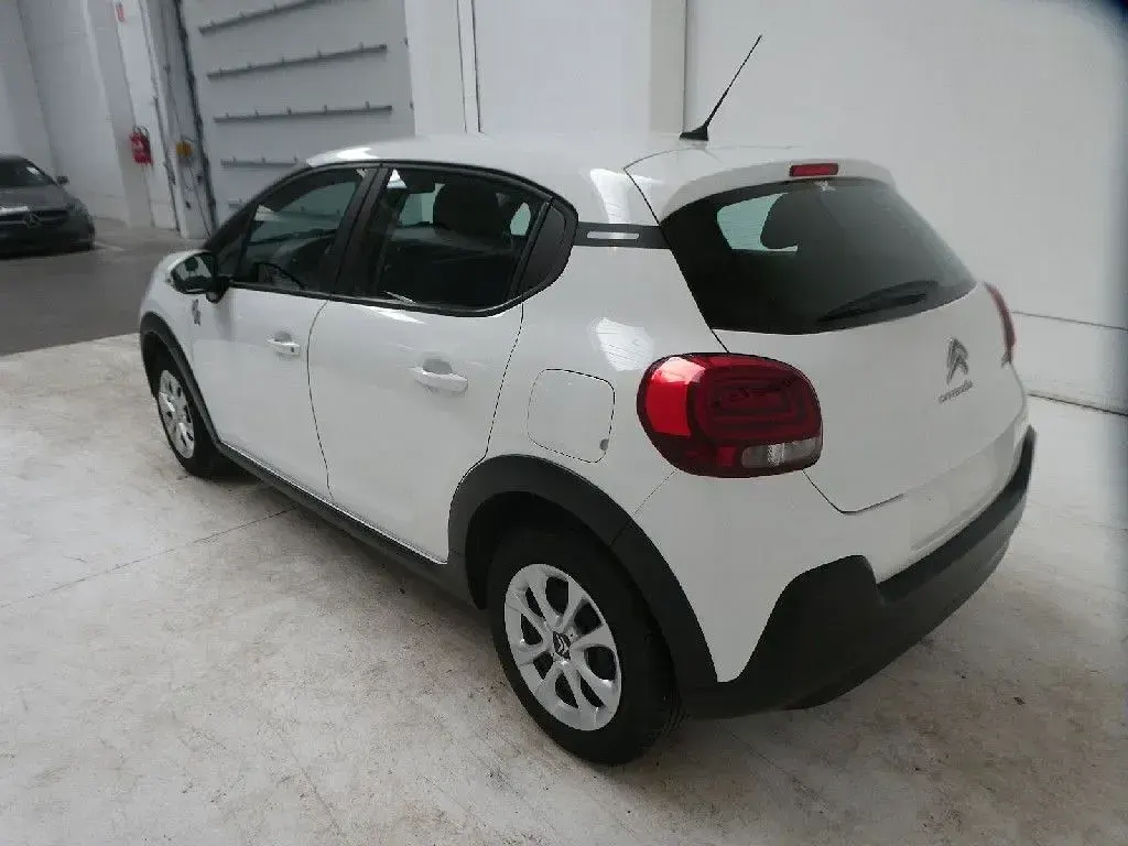 Używany Citroën C3 83 KM (61 kW) 2023 Biały Hatchback