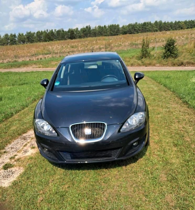 Schwarz Gebraucht 2011 Seat Leon Kleinwagen | 4.700 € (Fairer Preis) - Bild 1/4