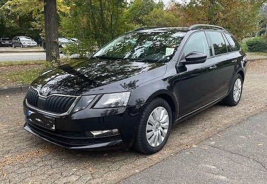 Schwarz Gebraucht 2017 Skoda Octavia Drive Kombi | 10.900 € (Fairer Preis) - Bild 1/4