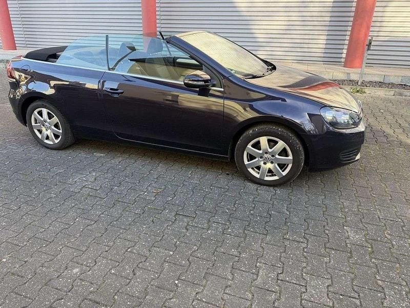 Gebraucht VW Golf Cabriolet 105 PS (77 kW) 2013 Dark purple (violett) Cabrio