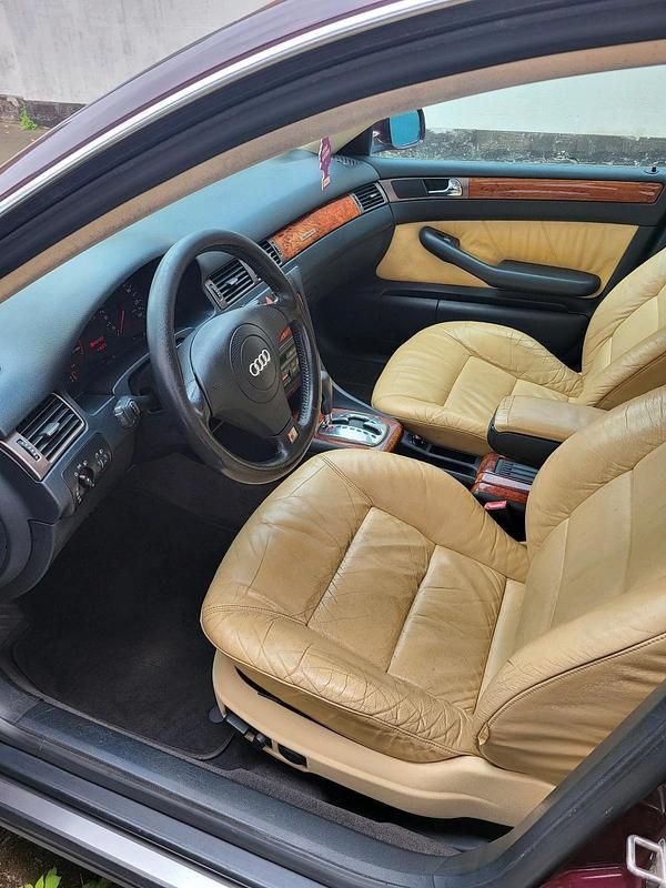 Gebraucht Audi A6 165 PS (121 kW) 1998 Rot Limousine