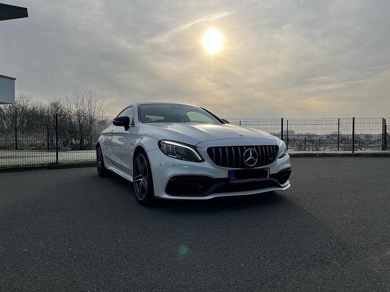 Weiß Gebraucht 2019 Mercedes C63 AMG AMG Coupé | 60.000 € (Superpreis) - Bild 1/4