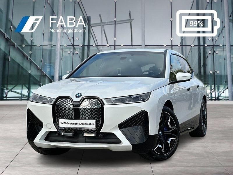 Weiß Gebraucht 2023 BMW iX Sport Line SUV | 44.990 € (Fairer Preis) - Bild 1/4