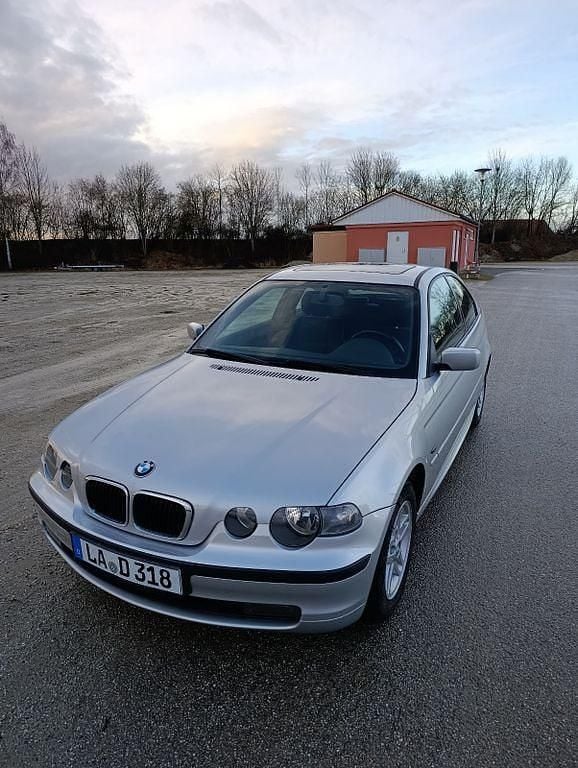 Gebraucht BMW 318 143 PS (105 kW) 2004 Silber Limousine