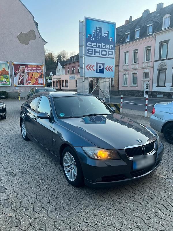 Gebraucht BMW 318 143 PS (105 kW) 2007 Limousine