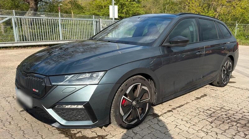 Gebraucht Skoda Octavia First Edition 200 PS (147 kW) 2020 Grau Kombi