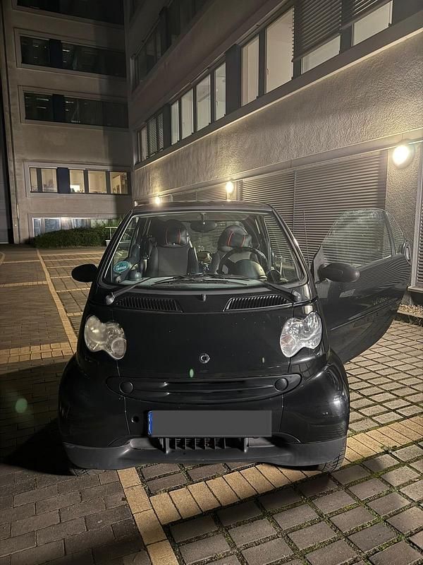 Schwarz Gebraucht 2005 Smart ForTwo Coupé Coupé | 2.000 € (Fairer Preis) - Bild 1/4