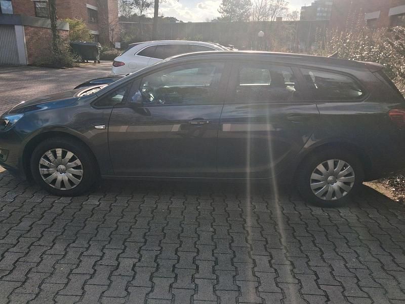 Gebraucht Opel Astra 110 PS (80 kW) 2015 Andere farben Kombi