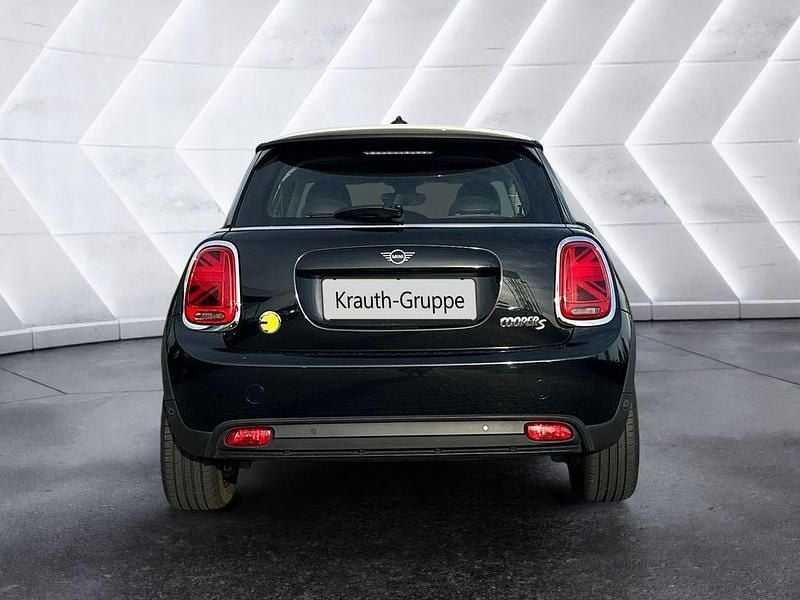 Gebraucht Mini Cooper SE 135 kW (184 PS) 2022 Schwarz Kleinwagen