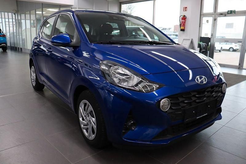 Gebraucht Hyundai i10 67 PS (49 kW) 2022 Blau Kleinwagen