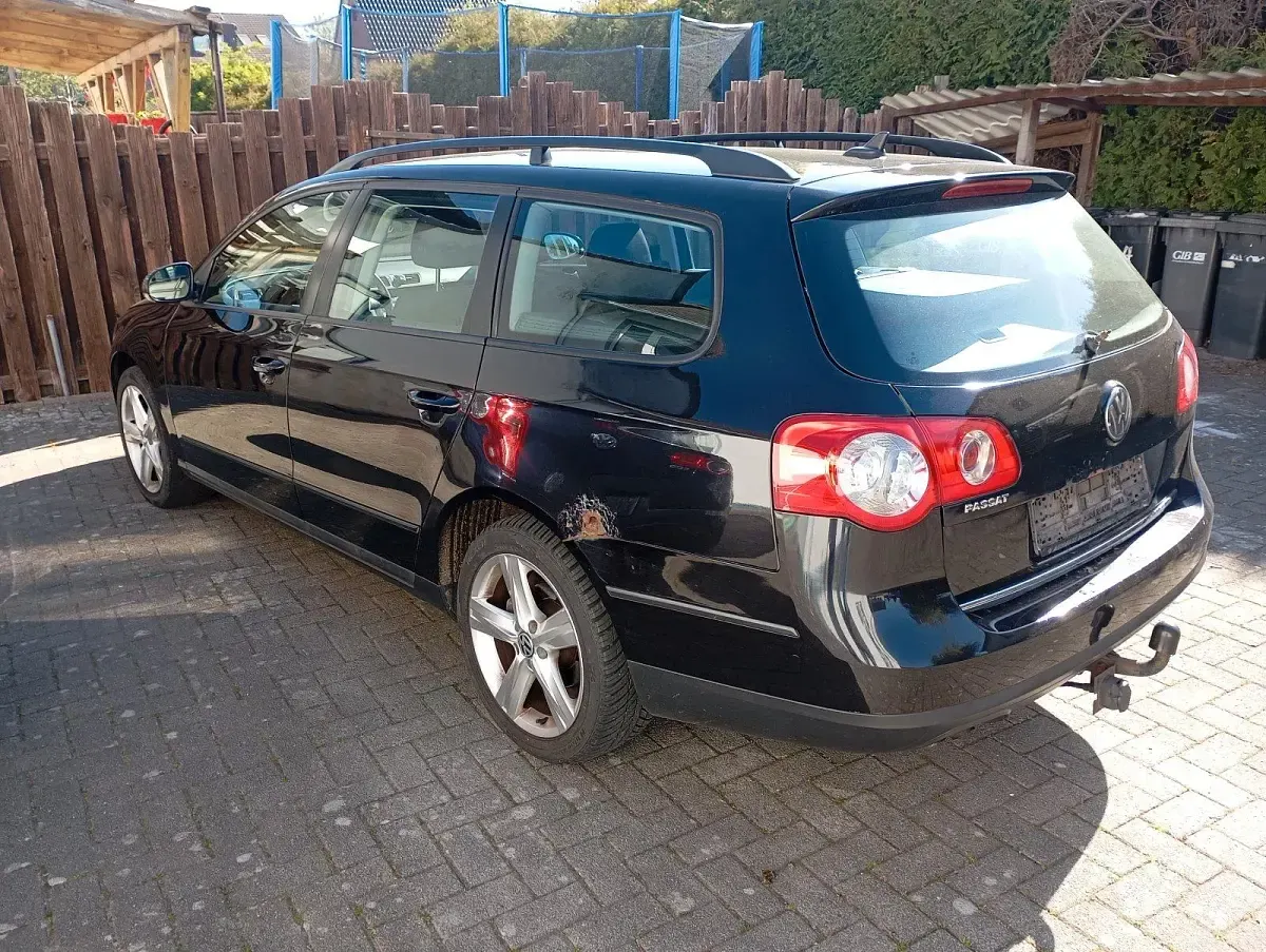 Second-hand VW Passat 105 CP (77 kW) 2007 Negru Break