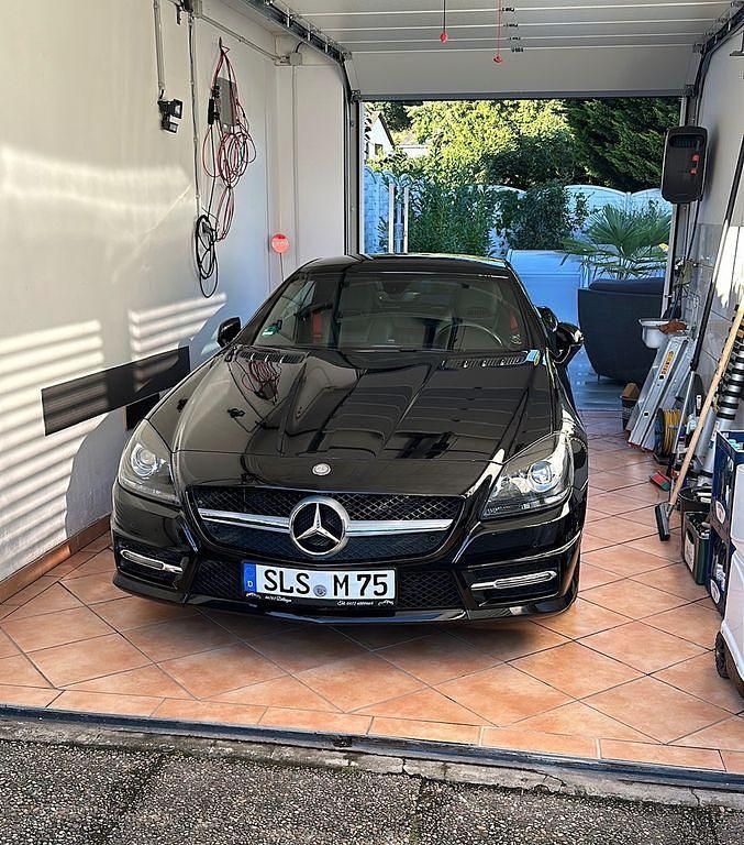 Gebraucht Mercedes SLK200 AMG 184 PS (135 kW) 2014 Schwarz Cabrio