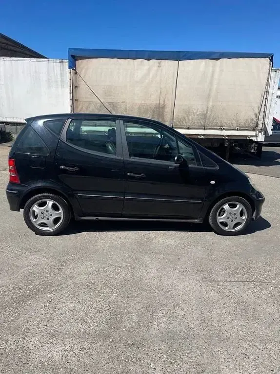 Gebraucht Mercedes A160 Avantgarde 102 PS (75 kW) 2003 Schwarz Kleinwagen