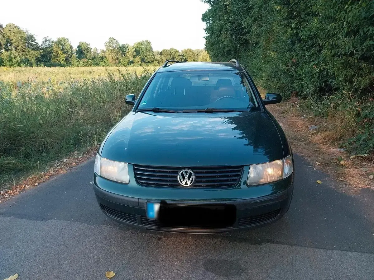 Gebraucht VW Passat 125 PS (91 kW) 1998 Grün Kombi