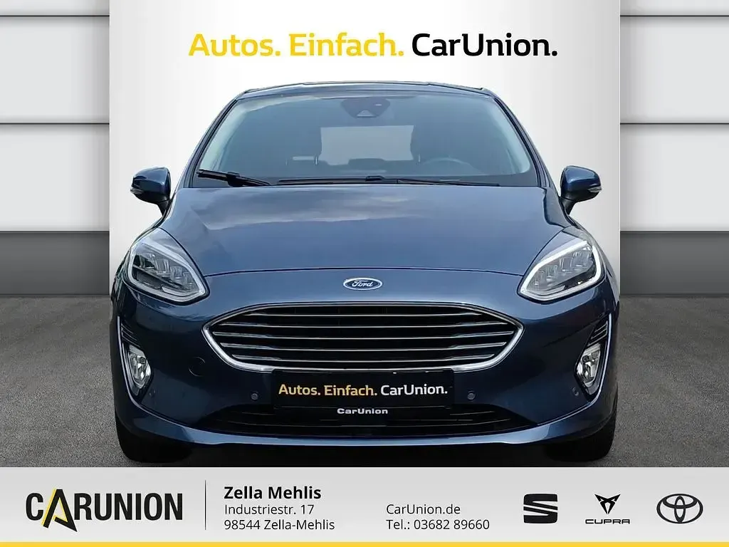 Gebraucht Ford Fiesta Titanium 101 PS (74 kW) 2018 Chromablau met. Kleinwagen
