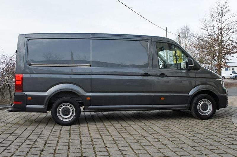 Gebraucht VW Crafter 140 PS (102 kW) 2019 Grau Van