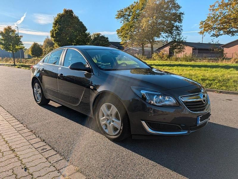 Grau Gebraucht 2015 Opel Insignia Business Limousine | 9.400 € (Fairer Preis) - Bild 1/4