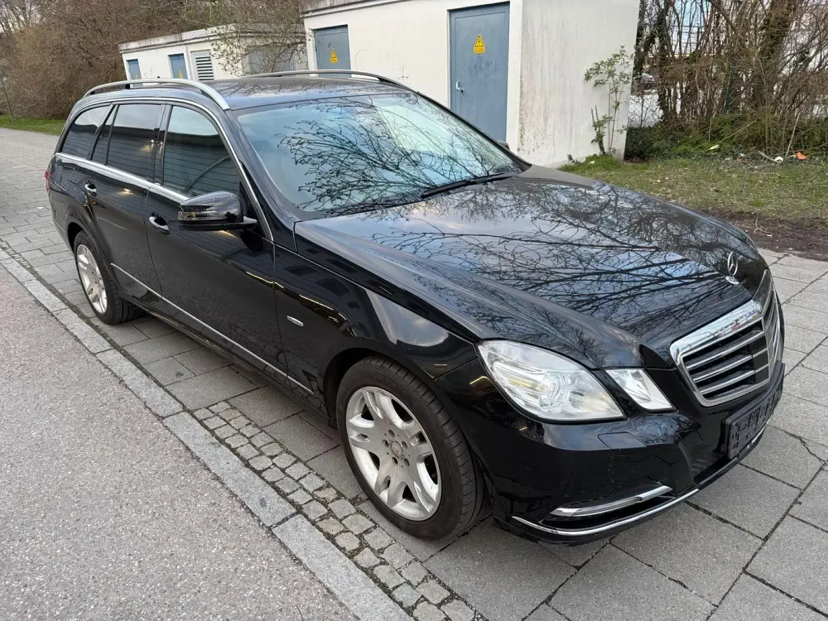 Używany Mercedes E220 Elegance 170 KM (125 kW) 2011 Kombi
