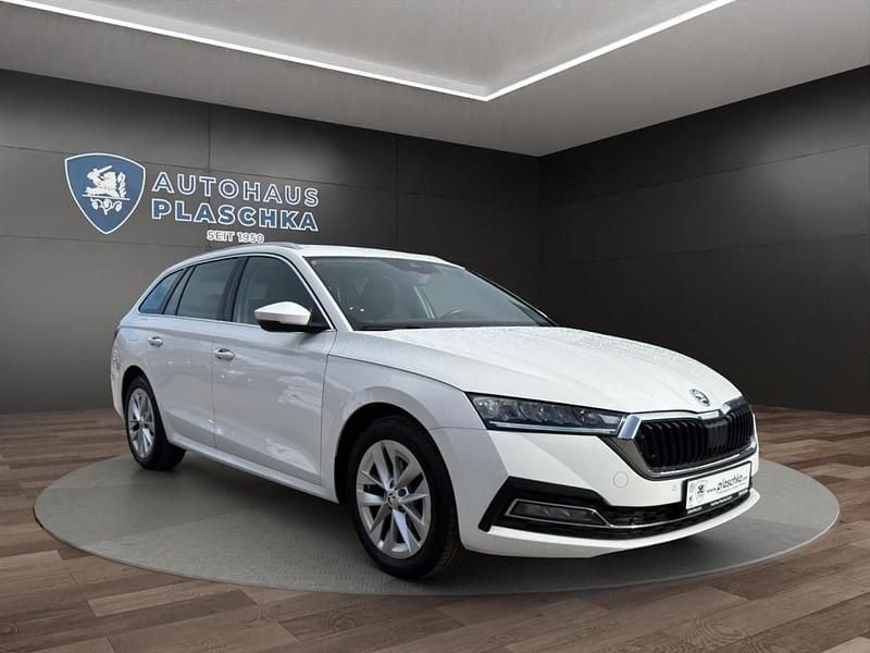 Gebraucht Skoda Octavia First Edition 150 PS (110 kW) 2020 Candyweiß Kombi