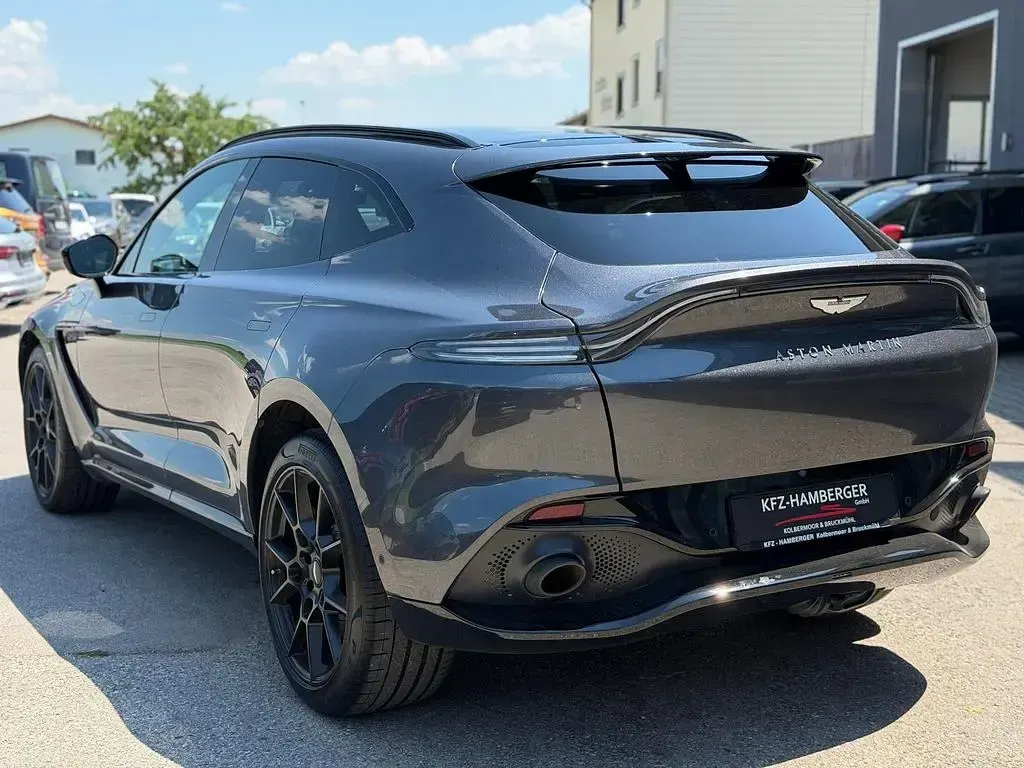 Gebraucht Aston Martin DBX 551 PS (405 kW) 2024 Grau SUV