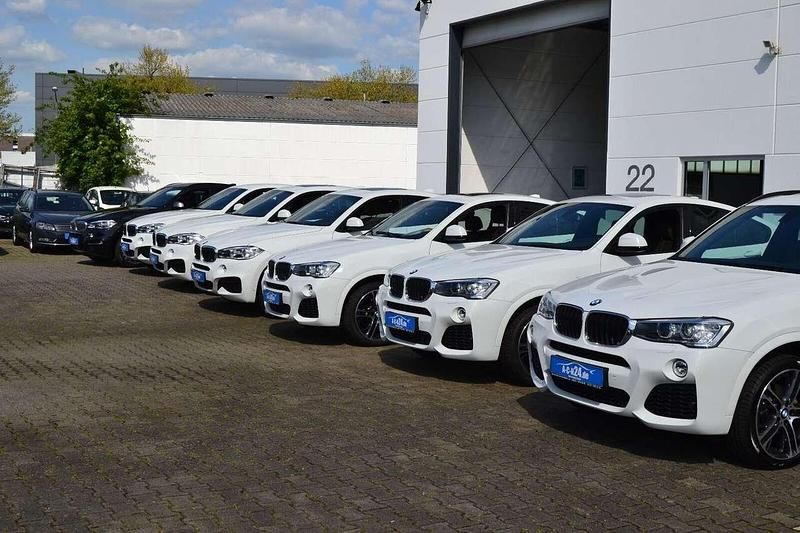 Mineralgrau Gebraucht 2022 BMW 218 Advantage Kombi | 18.900 € (Fairer Preis) - Bild 1/1