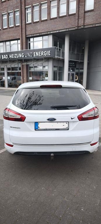 Gebraucht Ford Mondeo Titanium 140 PS (102 kW) 2012 Weiß Limousine