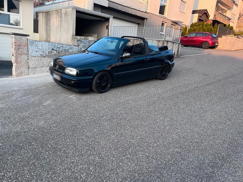 Second-hand VW Golf 90 CP (66 kW) 1994 Verde Cabrio