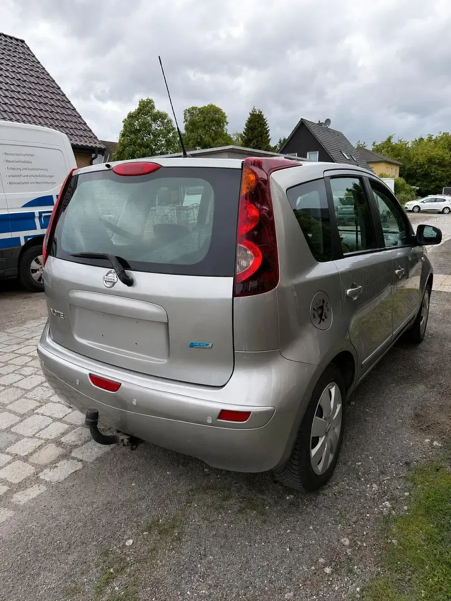 Gebraucht Nissan Note 88 PS (64 kW) 2010 Grau Kleinwagen