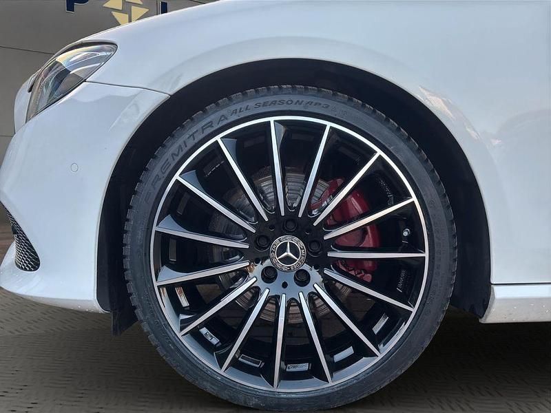 Gebraucht Mercedes E220 194 PS (142 kW) 2017 Weiß Limousine