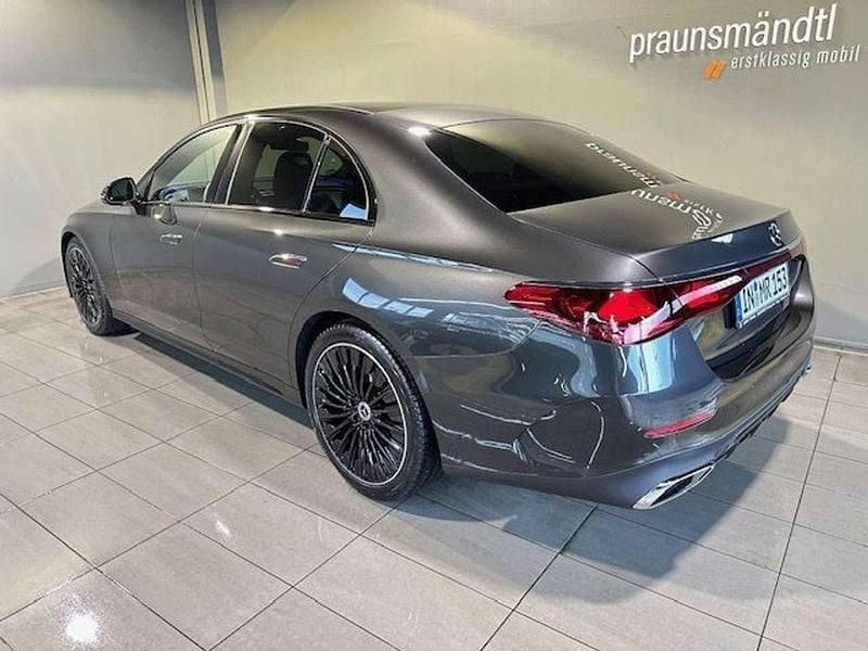 Gebraucht Mercedes E220 AMG 197 PS (144 kW) 2025 Grau Limousine