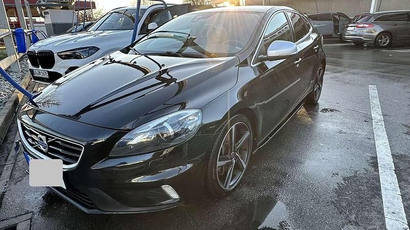 Gebraucht Volvo V40 R-Design 190 PS (139 kW) 2015 Limousine