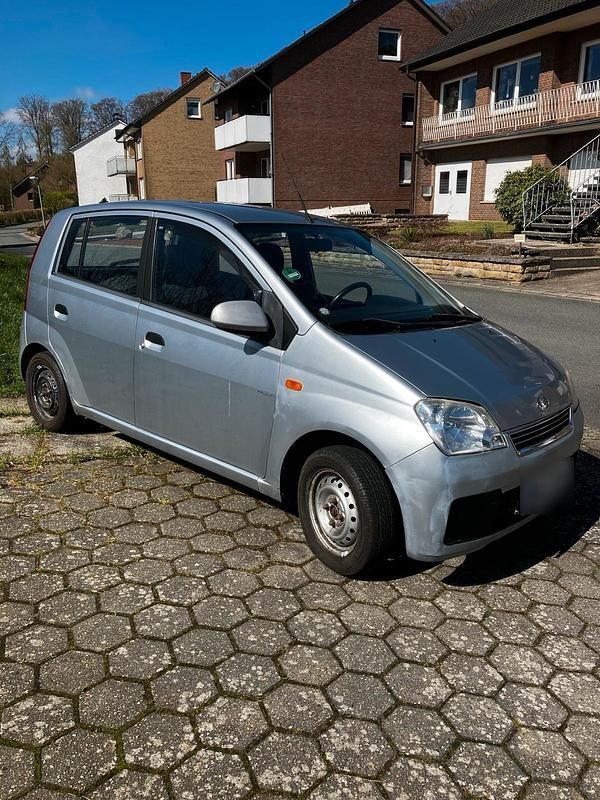 Gebraucht Daihatsu Cuore 58 PS (42 kW) 2003 Grau Kleinwagen