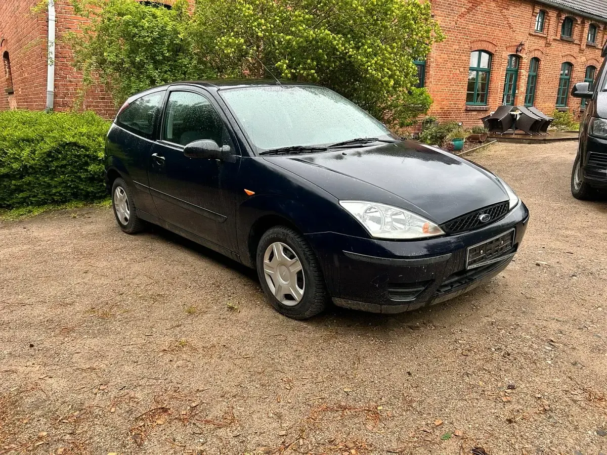 Gebraucht Ford Focus 75 PS (55 kW) 2004 Blau Kleinwagen