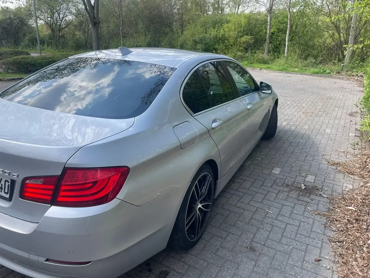 Gebraucht BMW 520 Efficient Dynamics 184 PS (135 kW) 2011 Silber Limousine