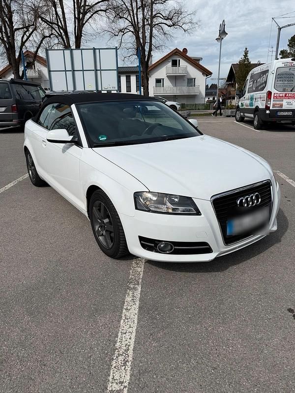 Gebraucht Audi A3 Cabriolet 105 PS (77 kW) 2011 Weiß Cabrio