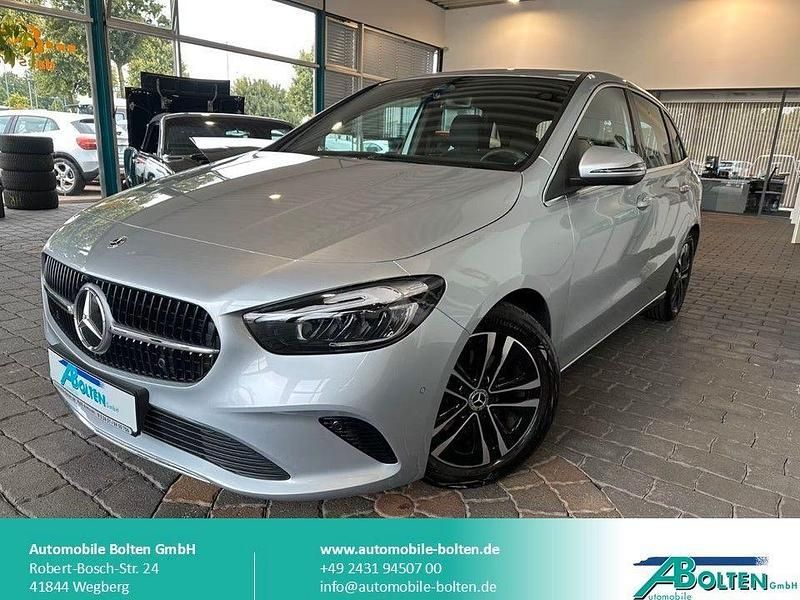 Silber Gebraucht 2024 Mercedes B180 Van / Kleinbus | 30.890 € (Etwas zu teuer) - Bild 1/4