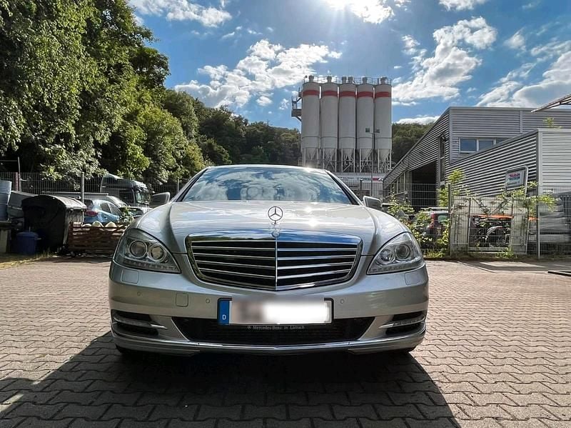 Silber Gebraucht 2013 Mercedes S350 Limousine | 23.000 € (Superpreis) - Bild 1/4