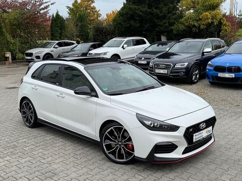 Weiß Gebraucht 2020 Hyundai i30 N Performance Limousine | 22.999 € (Guter Preis) - Bild 1/4