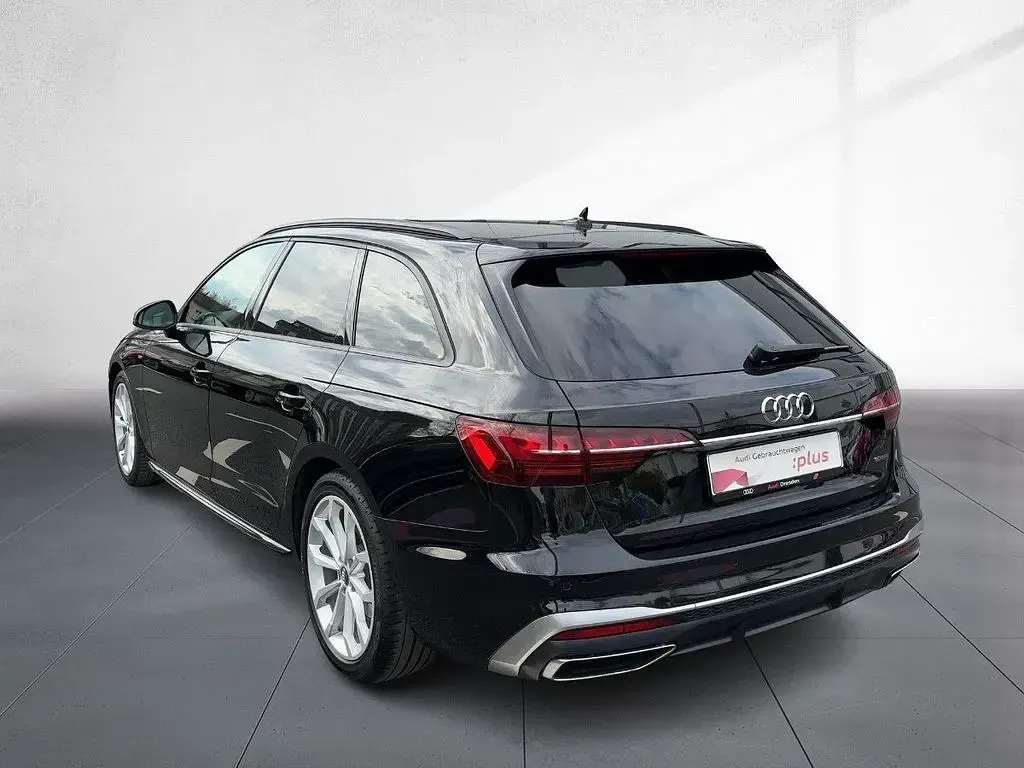 Gebraucht Audi A4 S-Line 204 PS (150 kW) 2023 Mythosschwarz metallic Kombi