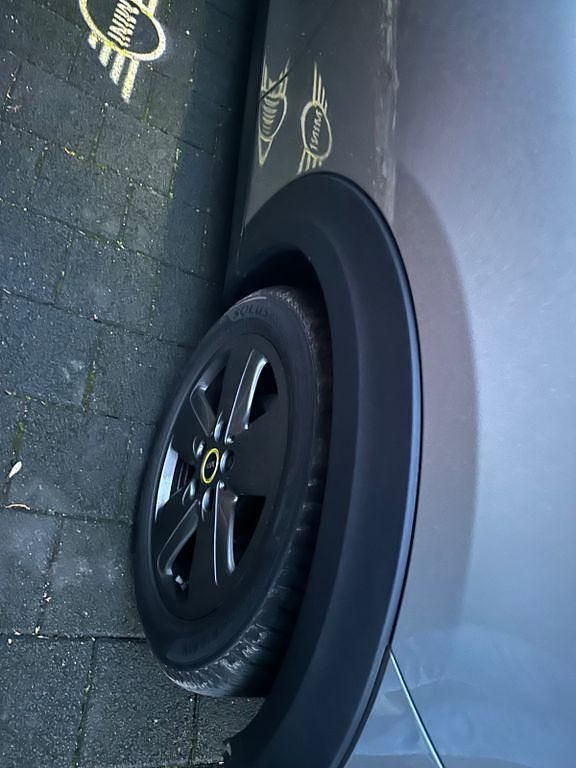 Gebraucht Mini Cooper SE Essential 135 kW (184 PS) 2023 Silber Kleinwagen