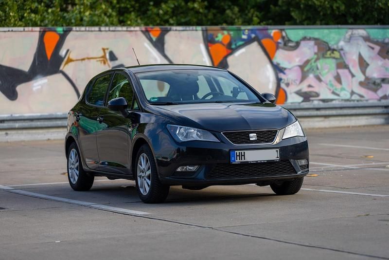 Schwarz Gebraucht 2013 Seat Ibiza Style Kleinwagen | 5.900 € (Fairer Preis) - Bild 1/4