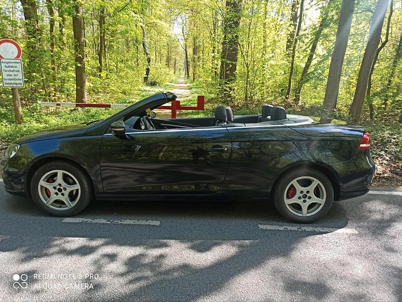 Gebraucht VW Eos 122 PS (89 kW) 2013 Schwarz Cabrio
