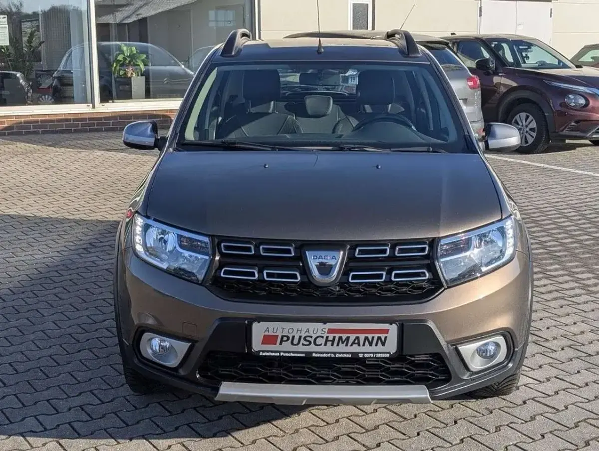 Gebraucht Dacia Sandero Celebration 90 PS (66 kW) 2018 Brun vison Kleinwagen