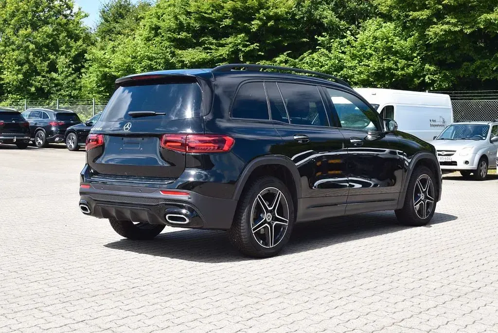 Gebraucht Mercedes GLB200 AMG line 150 PS (110 kW) 2025 Schwarz SUV