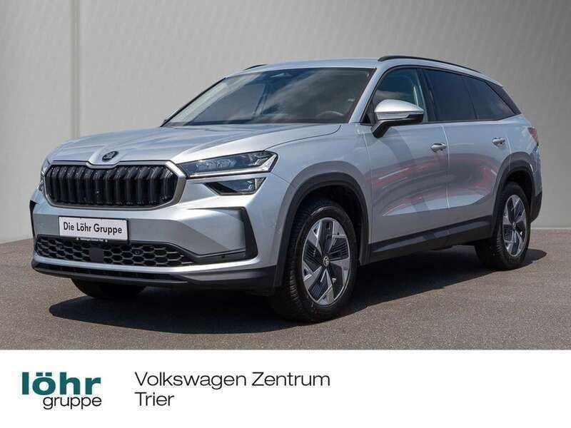 Brilliantsilber metallic Gebraucht 2024 Skoda Kodiaq Selection SUV | 44.980 € (Fairer Preis) - Bild 1/4